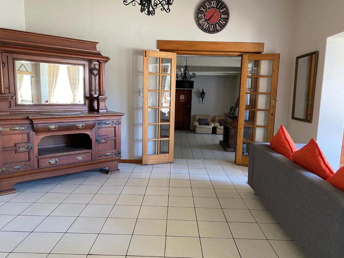 Savoy Hotel Fort Beaufort Exterior foto