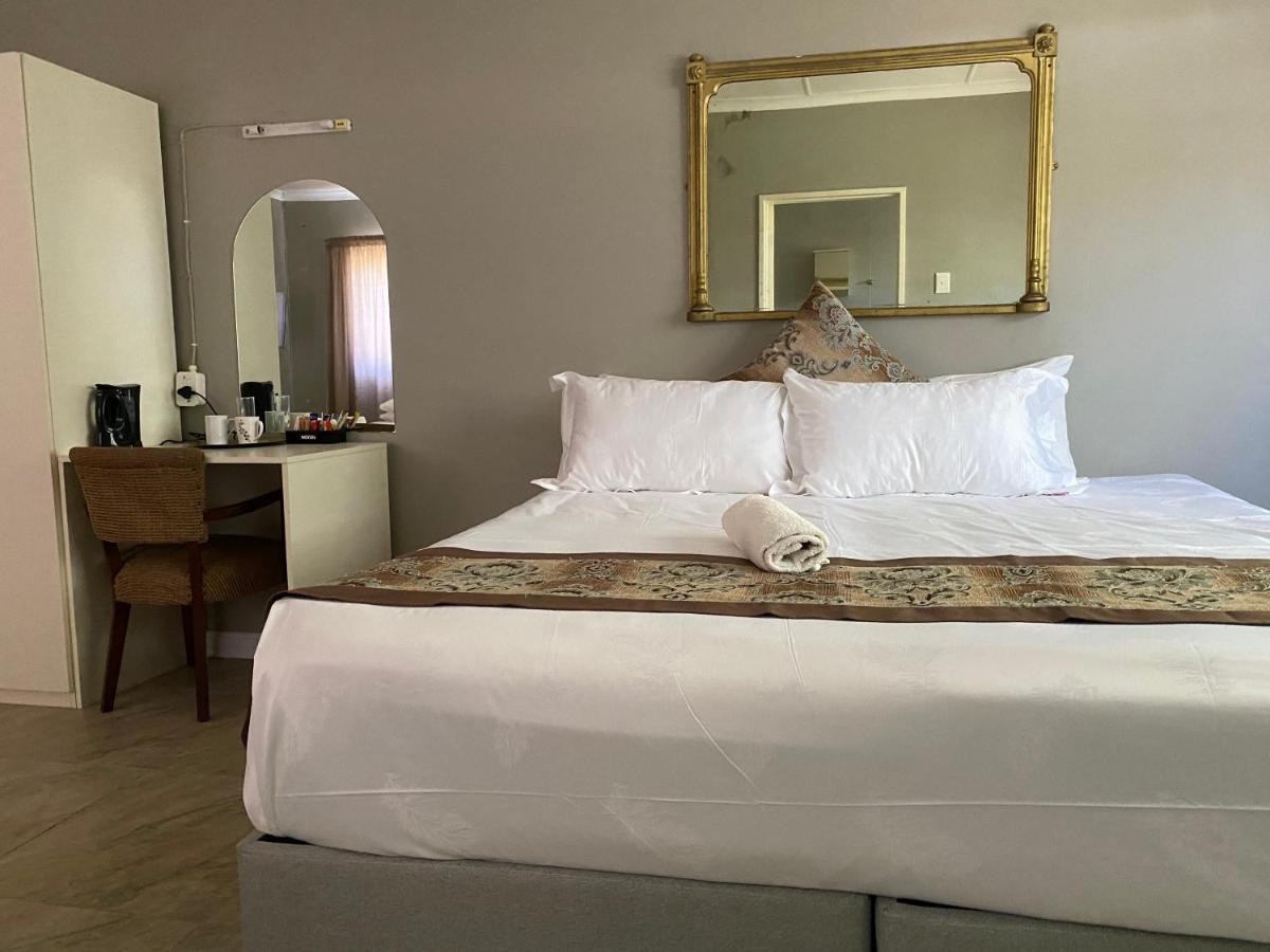 Savoy Hotel Fort Beaufort Exterior foto
