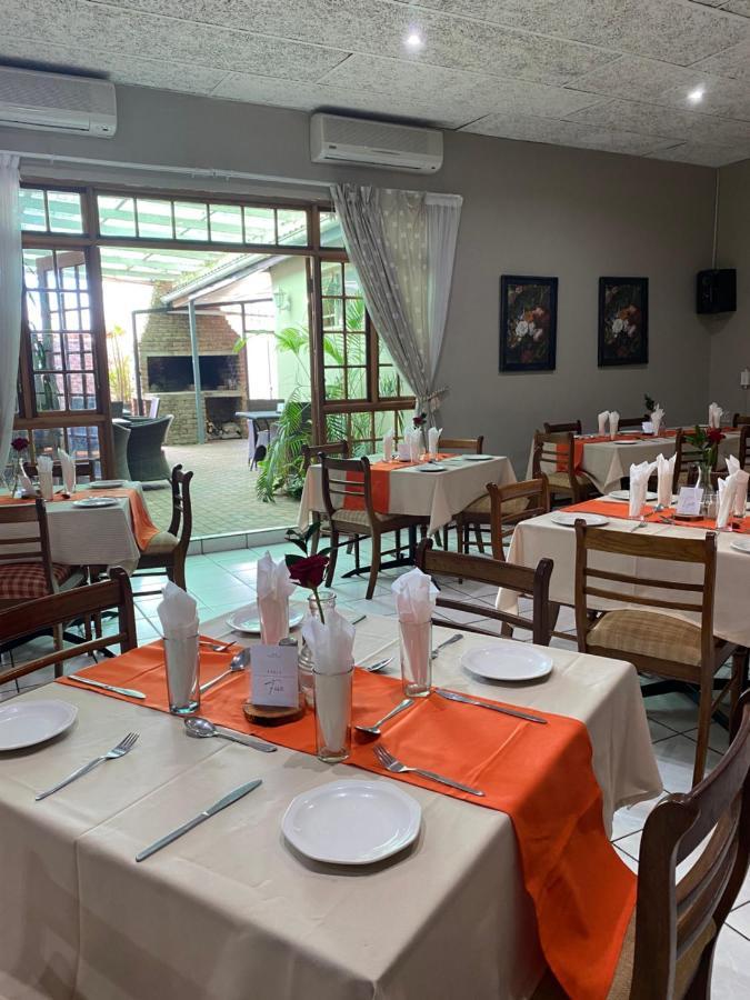 Savoy Hotel Fort Beaufort Exterior foto